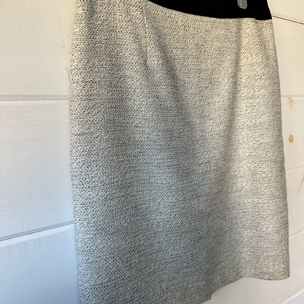 Banana Republic Black and Cream Textures Pencil Skirt